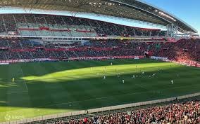 格林单节三分5投4中，雄鹿狂轰9记三分，客场4分领先