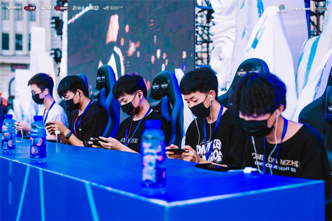 续留下名字 续留下名字